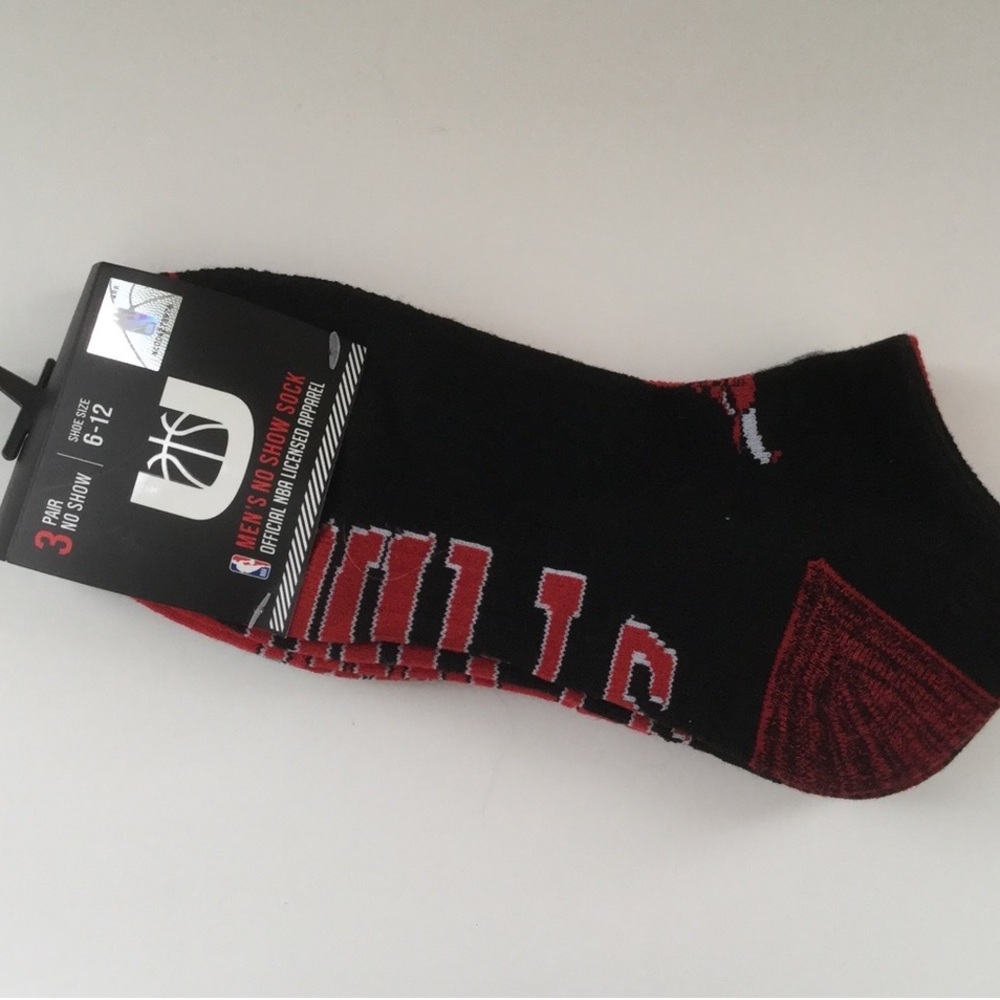 Chicago Bulls Official NBA Licensed Apparel Men’s No Show Socks, NWT